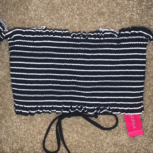 Xhilaration Smocked Underwire Bikini Top Medium NWT - Picture 2 of 7